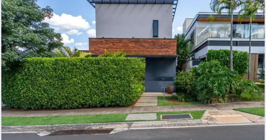 Casa no condomínio residencial parque dos alecrins para venda com 3 quartos, sendo 3 suítes, 390m²