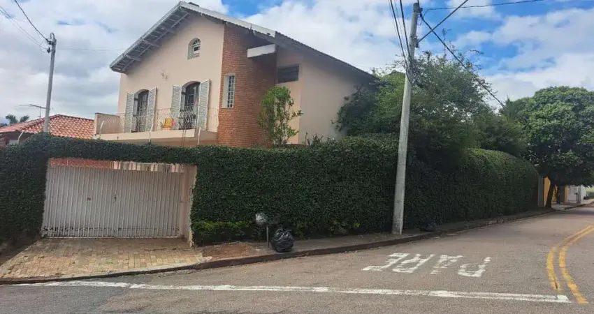 Casa para venda em Jardim das Samambaias com 3 quartos, sendo 1 suíte , 303m²