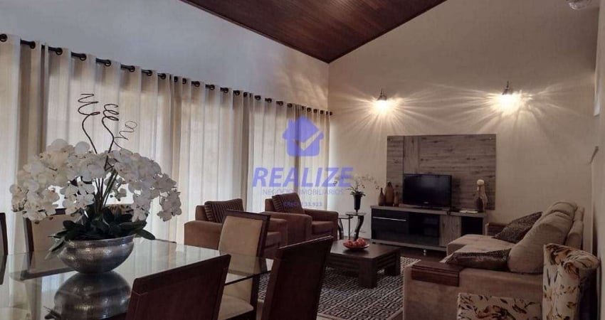 Casa com 3 dormitórios à venda, 258 m² por R$ 780.000,00 - Vila Padovan - Botucatu/SP