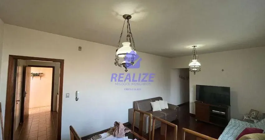 Casa com 3 dormitórios à venda, 159 m² por R$ 780.000,00 - Chácara Floresta - Botucatu/SP
