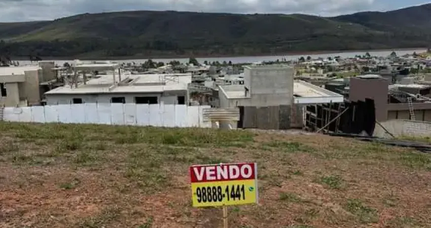 Terreno à venda no costa laguna com vista definitiva para a lagoa.