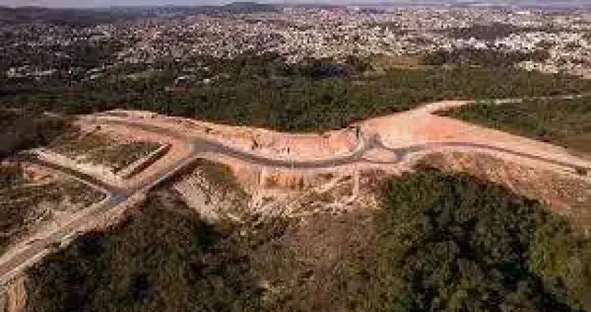 Terreno à venda na Rua Amazônia, 100, Santa Fé, Betim