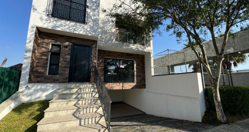 Residencial Vista Batel - Casa 215m² 3 suítes 4 vagas no Campo Comprido