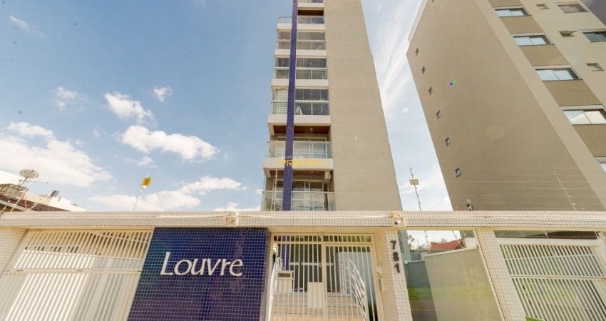 Ed. Louvre - Apto 2 dormitórios (1suíte) e 2 vagas no Cabral.