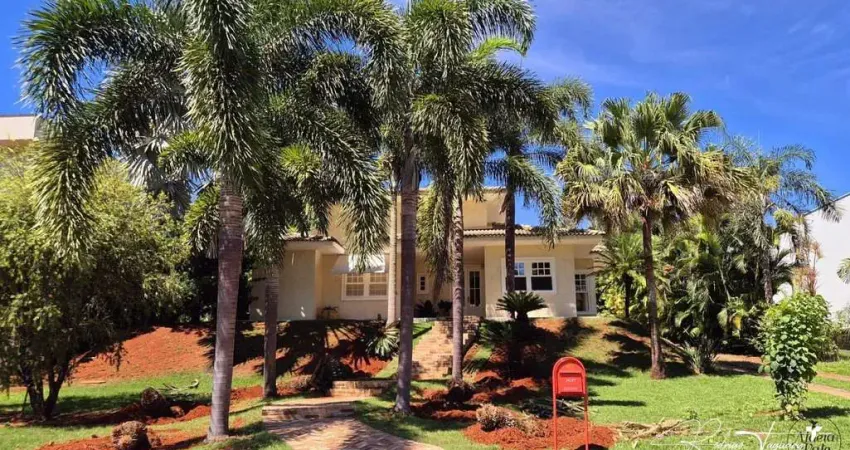 Casa térrea no aldeia do vale – estilo provençal, 3 suítes e quintal com potencial para lazer