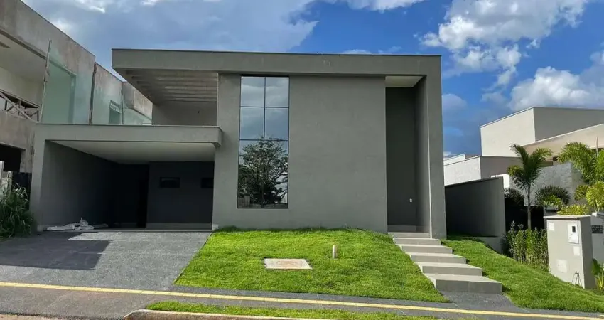 Casa térrea à venda no Portal do Sol Garden – 4 suítes, 235 m² e piscina privativa no Goiânia Golfe Clube