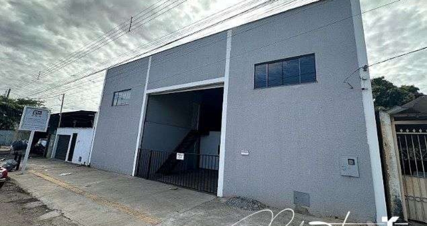 Galpão Comercial à Venda no Setor Santos Dumont – 447 m², Escritório e Excelente Localização