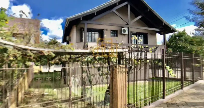 Casa à venda, 4 quartos, 1 suíte, 2 vagas, Centro - Carlos Barbosa/RS