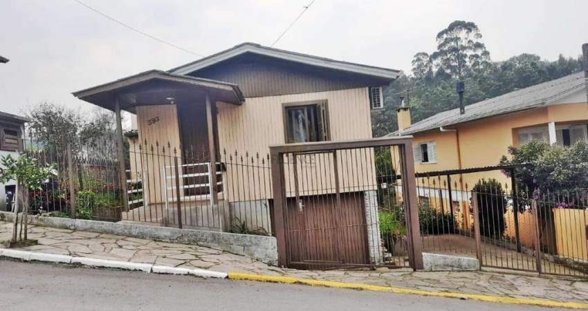Casa em Carlos Barbosa/ RS - bairro Aurora