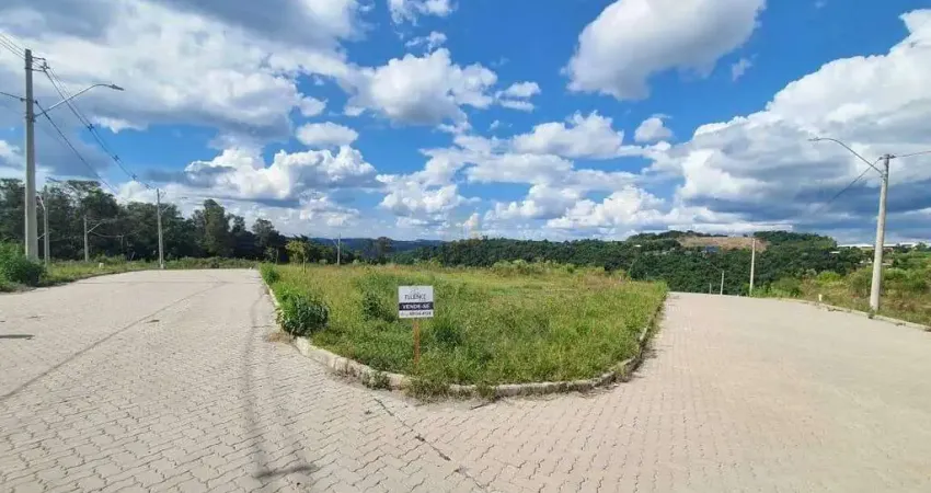 Lindo terreno de esquina no Loteamento Vila Olímpia Saõ Roque