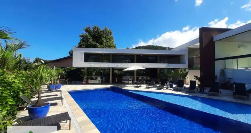 Casa com 5 dormitórios à venda, 178 m² por R$ 3.000.000,00 - Cambury - São Sebastião/SP