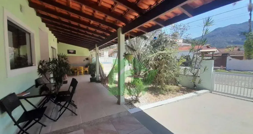 Casa com 4 dormitórios suíte à venda, 165 m² por r$ 700.000 - massaguaçu - caraguatatuba/sp