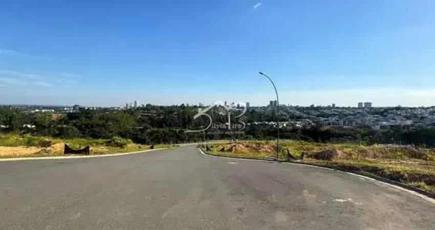 Lote com 480m2 à venda no alto do Condomínio Clube Casa do Lago em Indaiatuba