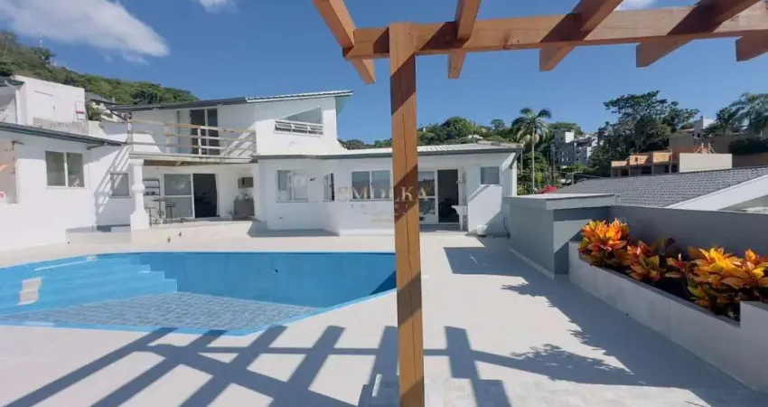 Casa em condomínio fechado com 4 quartos à venda na Rua Jornalista Lázaro Bartolomeu, Morro da Cruz, Florianópolis