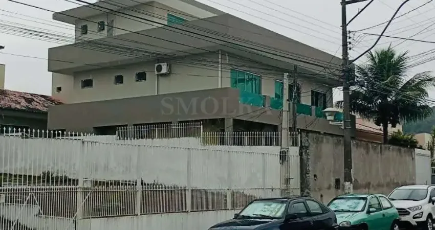 Casa em condomínio fechado com 5 quartos à venda na Rua Célio Veiga, Jardim Cidade de Florianópolis, São José