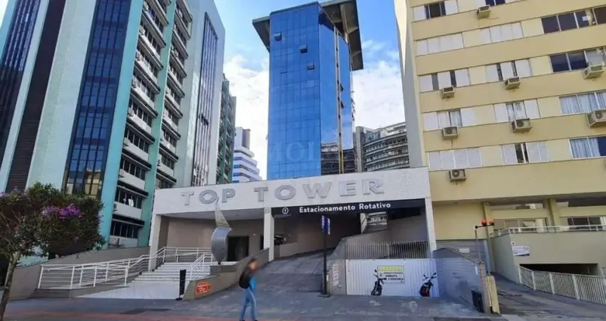 Sala comercial com 8 salas à venda na Rua Esteves Júnior, Centro, Florianópolis