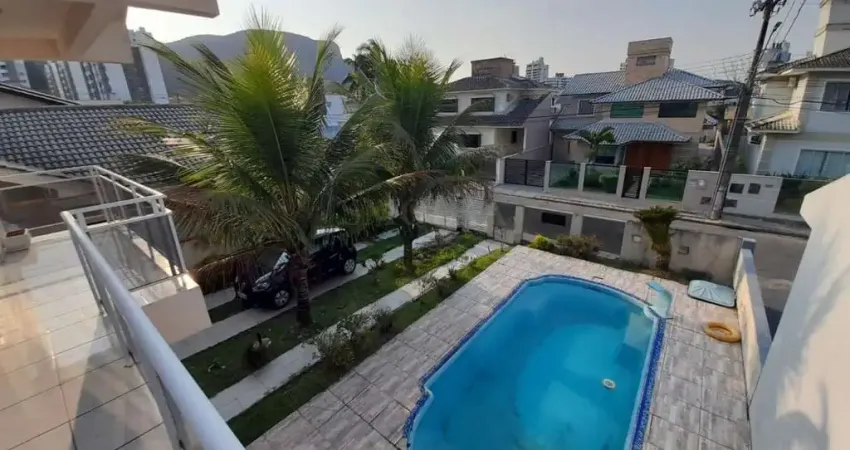 Casa em condomínio fechado com 4 quartos à venda na Rua da Saracura, Pedra Branca, Palhoça