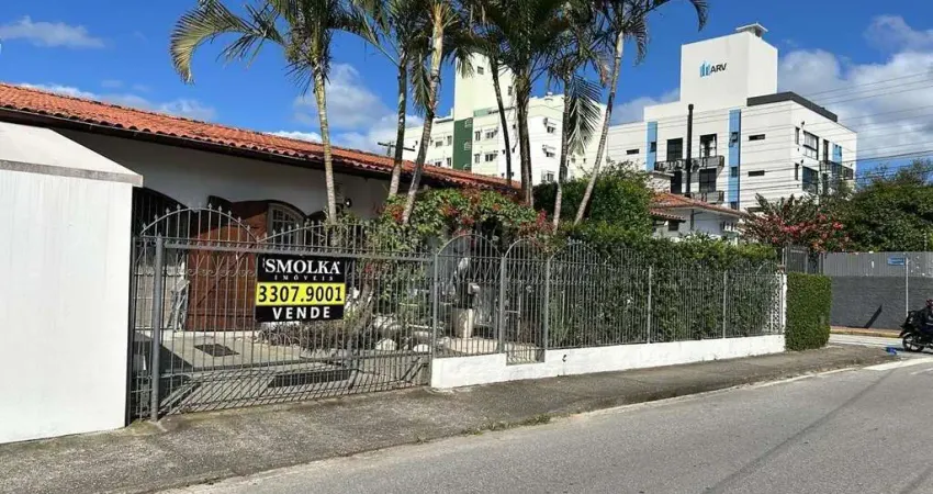Casa em condomínio fechado com 4 quartos à venda na Rua Presidente Gama Rosa, Trindade, Florianópolis