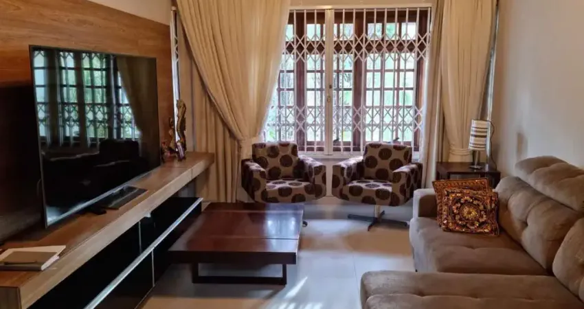 Casa em condomínio fechado com 5 quartos à venda na Rua Antônio Mattos Areas, Balneário, Florianópolis