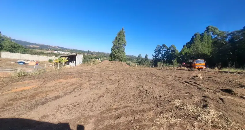 Lindo terreno para formação de chacara na cidade de ibiuna sp