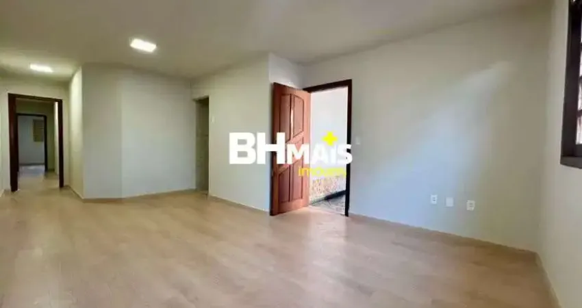 Casa com 4 quartos à venda na Rua Castelo Santarém, 378, Castelo, Belo Horizonte