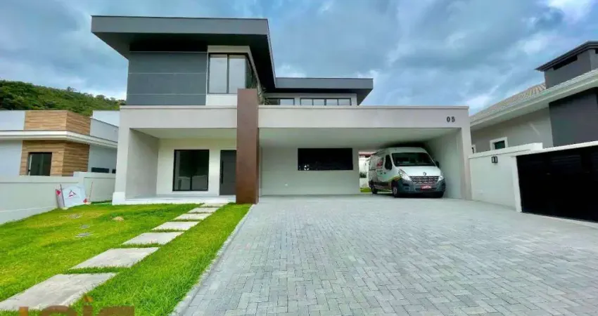 Casa com 4 dormitórios à venda, 220 m² por R$ 1.600.000,00 - Albuquerque - Teresópolis/RJ
