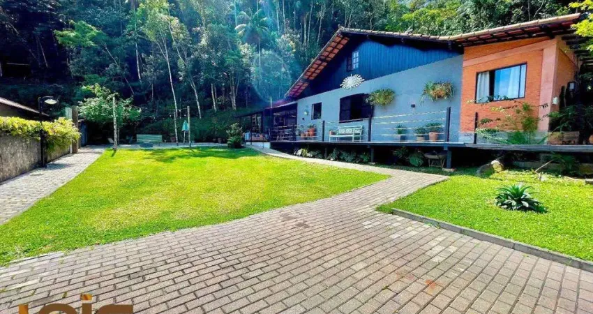 Casa com 2 dormitórios à venda, 158 m² por r$ 850.000,00 - comary - teresópolis/rj