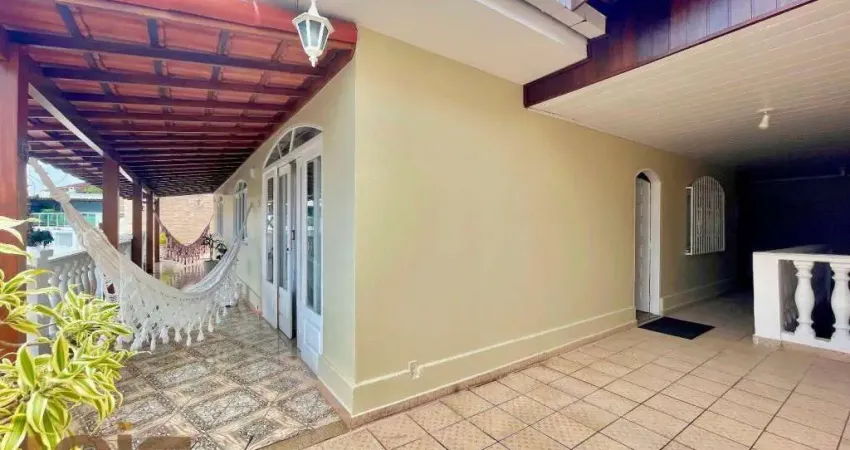 Casa com 3 dormitórios à venda, 110 m² por R$ 1.250.000,00 - Várzea - Teresópolis/RJ