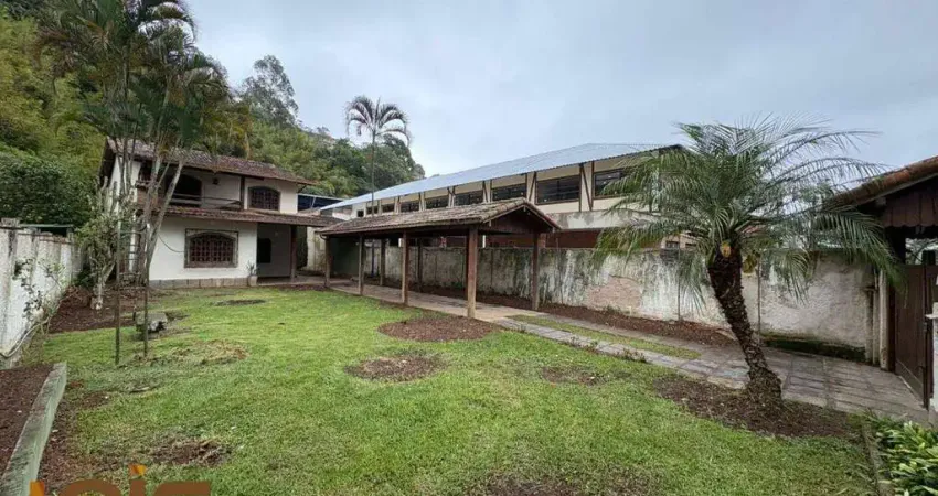 Casa com 8 quartos à venda na Rua Prefeito Sebastião Teixeira, Várzea, Teresópolis