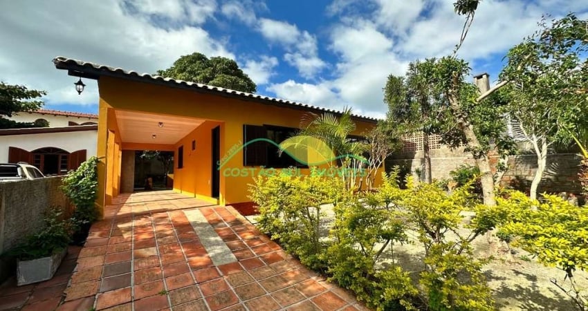ALUGUEL - Casa espaçosa de 3 quartos, 2 banheiros e garagem para 2 carros - Perfeita para você e se
