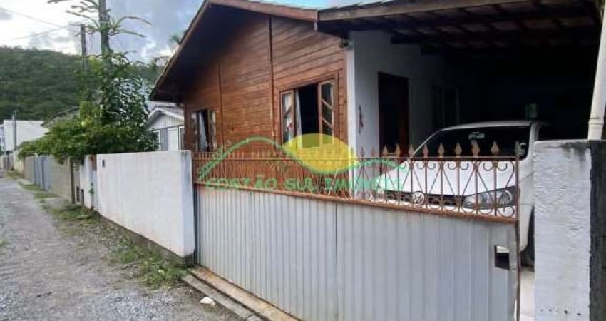 Casa com 3 dormitórios à venda  no Morro das Pedras – Florianópolis Sc