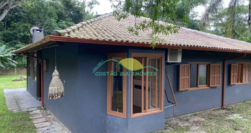 Casa com 3 Dormitórios sendo 2 suítes em área total de 800 m² – Conforto e Espaço no Rio Tavares em