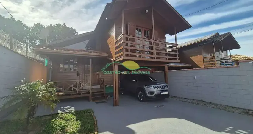 Casa com puro aconchego, à venda, no Rio Tavares em Florianópolis, Santa Catarina