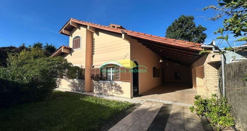 Residência Ampla no Campeche | 3 Suítes | 600 m² de Terreno | Florianópolis/SC