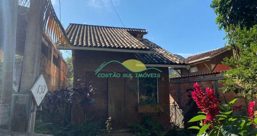 Oportunidade Imperdível! Casa Duplex Mobiliada no Pântano do Sul com Aluguel Reduzido para R$3.200