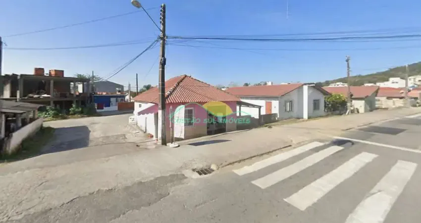 Casa comercial de 95m² na rodovia baldicero filomeno, alto ribeirão - ribeirão da ilha - florianópo