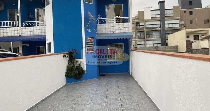 Imperdível sobrado em caiobá 03 dormitórios, de frente, com 02 vagas, quintal e churrasqueira.