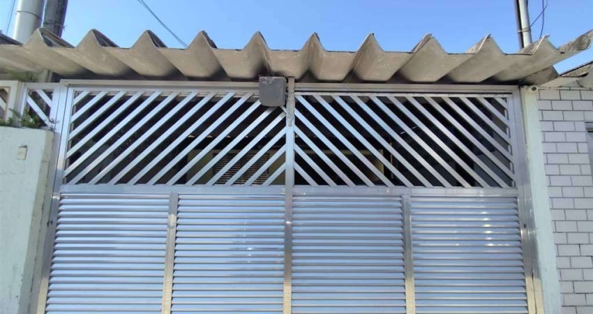 Casa com 3 Dorm, sendo 1 suíte, 2 VAGAS. 130 m² de área útil. Bairro; Boqueirão.