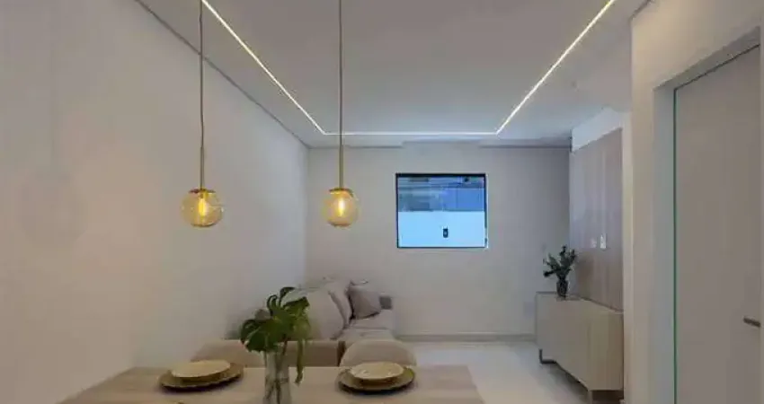 CASA TRIPLEX c/ 2 Dorm sendo 2 SUÍTES, PISCINA, 89 m² de área útil. BAIRRO: CANTO DO FORTE.