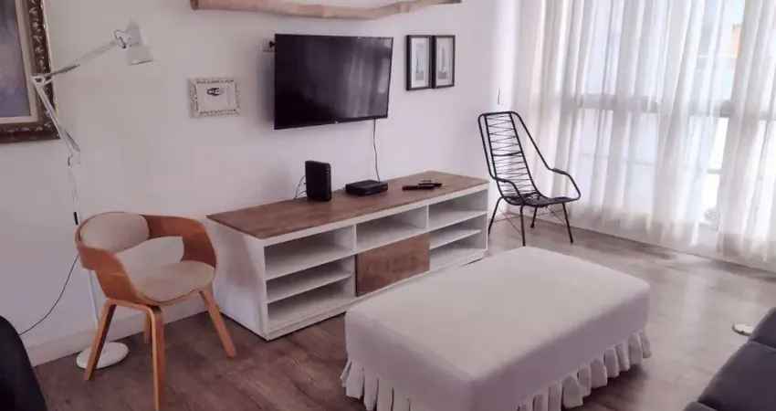 Apto de 2 Dorm, sendo 1 suíte, mobiliado, PRÉDIO FRENTE MAR, 96 m² de área útil. BAIRRO: GUILHERMINA.