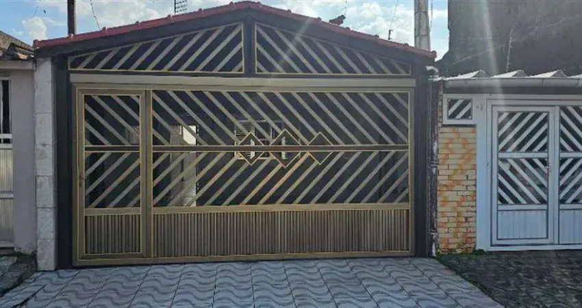 Casa de 3 dorms, 89,81 m² de área útil, churrasqueitra e 2 vagas de garagem. bairro: vila mirim.