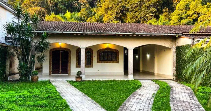 Casa 2 dorm, c/ varanda, 80,15 m² de área útil. bairro: canto do forte.