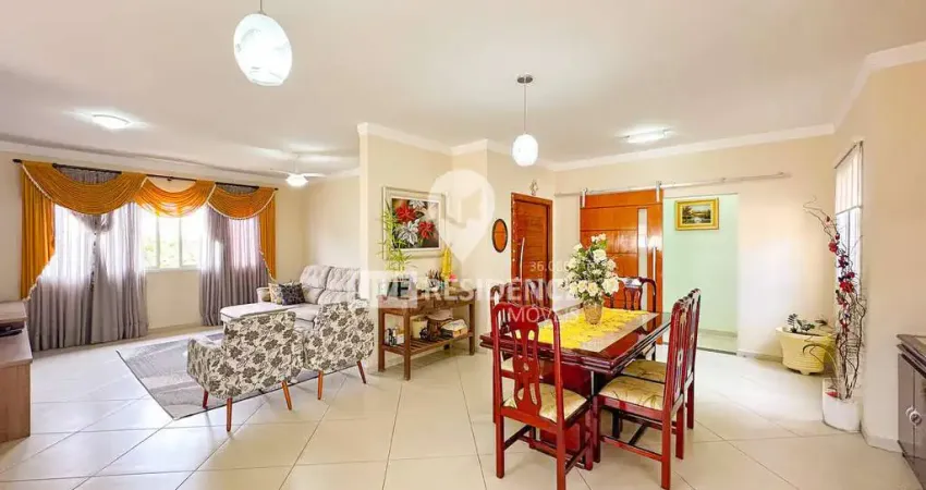 Casa com piscina, churrasqueira e terreno de 1.000m² no Parque São Gabriel