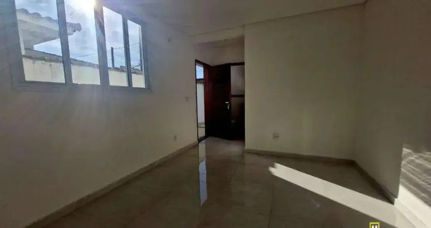 Casa  sobreposta com 2 dormitórios à venda, 70 m² por R$ 430.000 - Vila Santa Rosa - Guarujá/SP