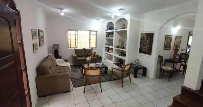Sobrado com 3 dormitórios à venda, 221 m² por R$ 950.000,00 - Jardim Helena Maria - Guarujá/SP
