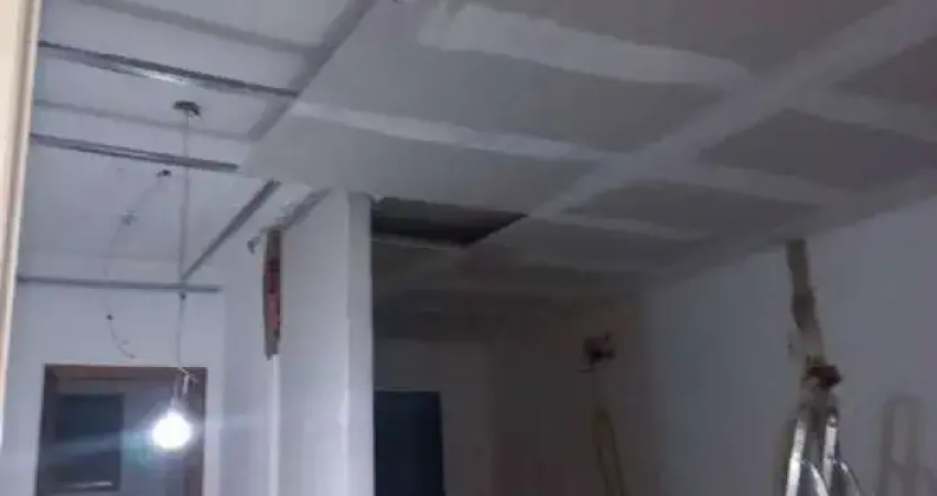 Kitnet reformado com 1 dormitório à venda, 26 m² por R$ 135.000,00 - Vila Santo Antônio - Guarujá/SP