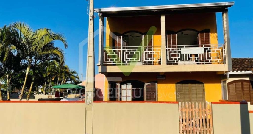 Sobrado para Venda em Matinhos, Balneário Gaivotas, 3 dormitórios, 1 suíte, 1 banheiro, 3 vagas