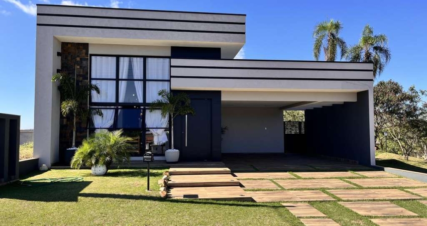 Casa para Venda em Vargem Grande Paulista, Centro, 3 dormitórios, 2 suítes, 4 banheiros, 4 vagas