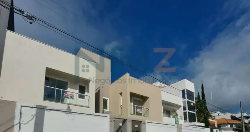 Excelente casa alto padrão à venda na praia brava, 3 dormitórios, nova e sem uso!!