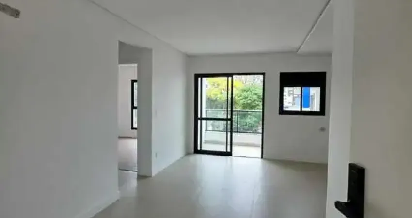 Excelente apto novo com 02 suítes, sacada com churrasqueira a carvão, 400 m2 da praia em bc!